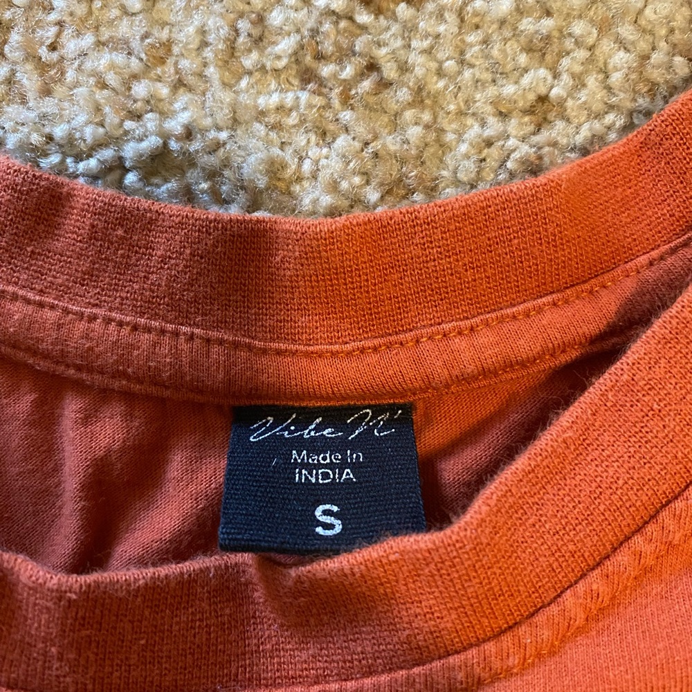 vibe n, womens tee